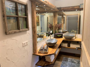 Beautiful holiday home in Vordermuhr with garden